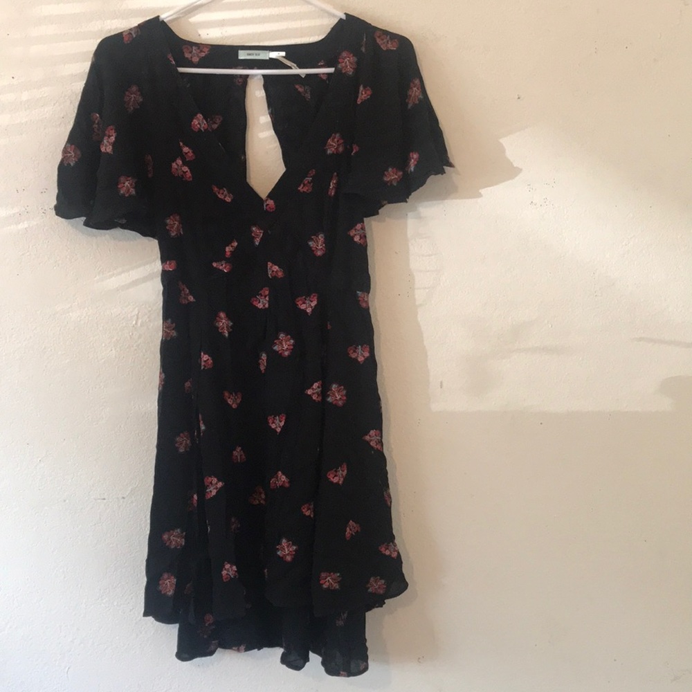 Kimchi Blue Black Floral Short Sleeve Dress with Pink Blossoms